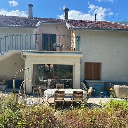 La Sallandiere - Et Table D'hotes Avec Jacuzzi En Isere, Pres Des Passerelles Himalayennes Du De Monteynard * Vif