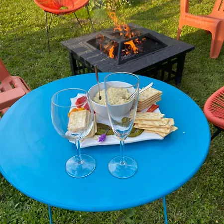 La Sallandiere - Et Table D'hotes Avec Jacuzzi En Isere, Pres Des Passerelles Himalayennes Du De Monteynard Holiday home
